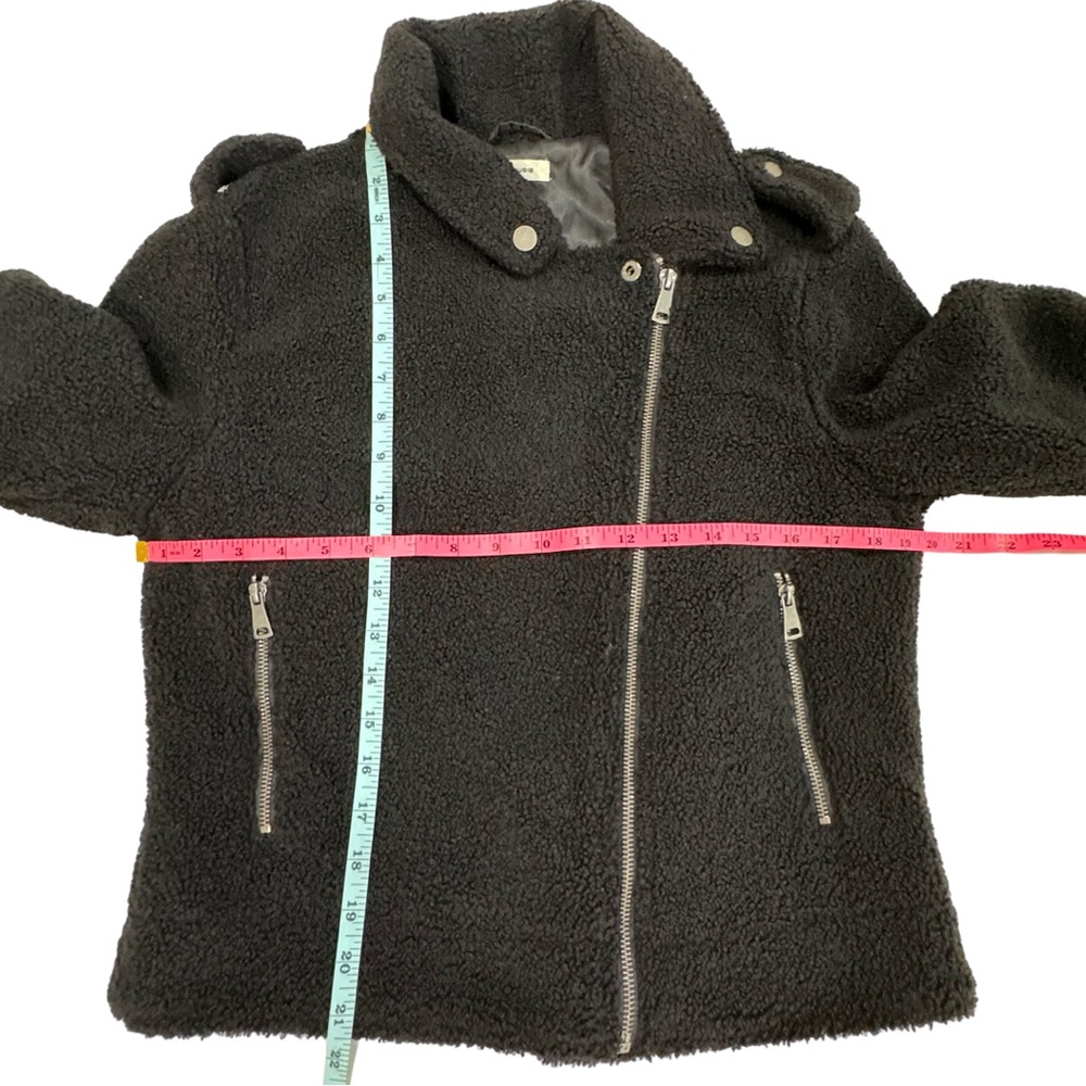 MAX STUDIO‎ ASYMMETRICAL MOTO JACKET FAUX FUR BLACK COLLARED EDGY STREETWEAR MED - Picture 4 of 7